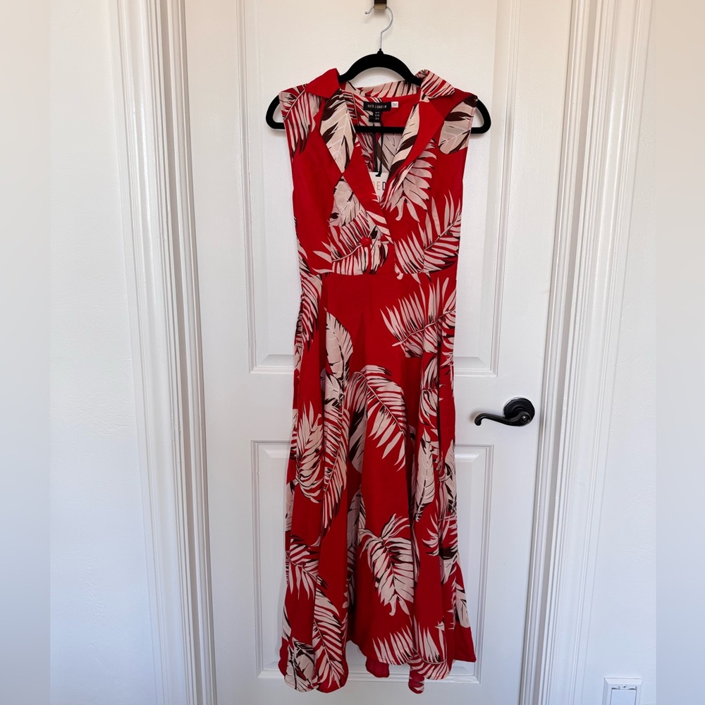 QED Red Leaf Print Maxi Dress
